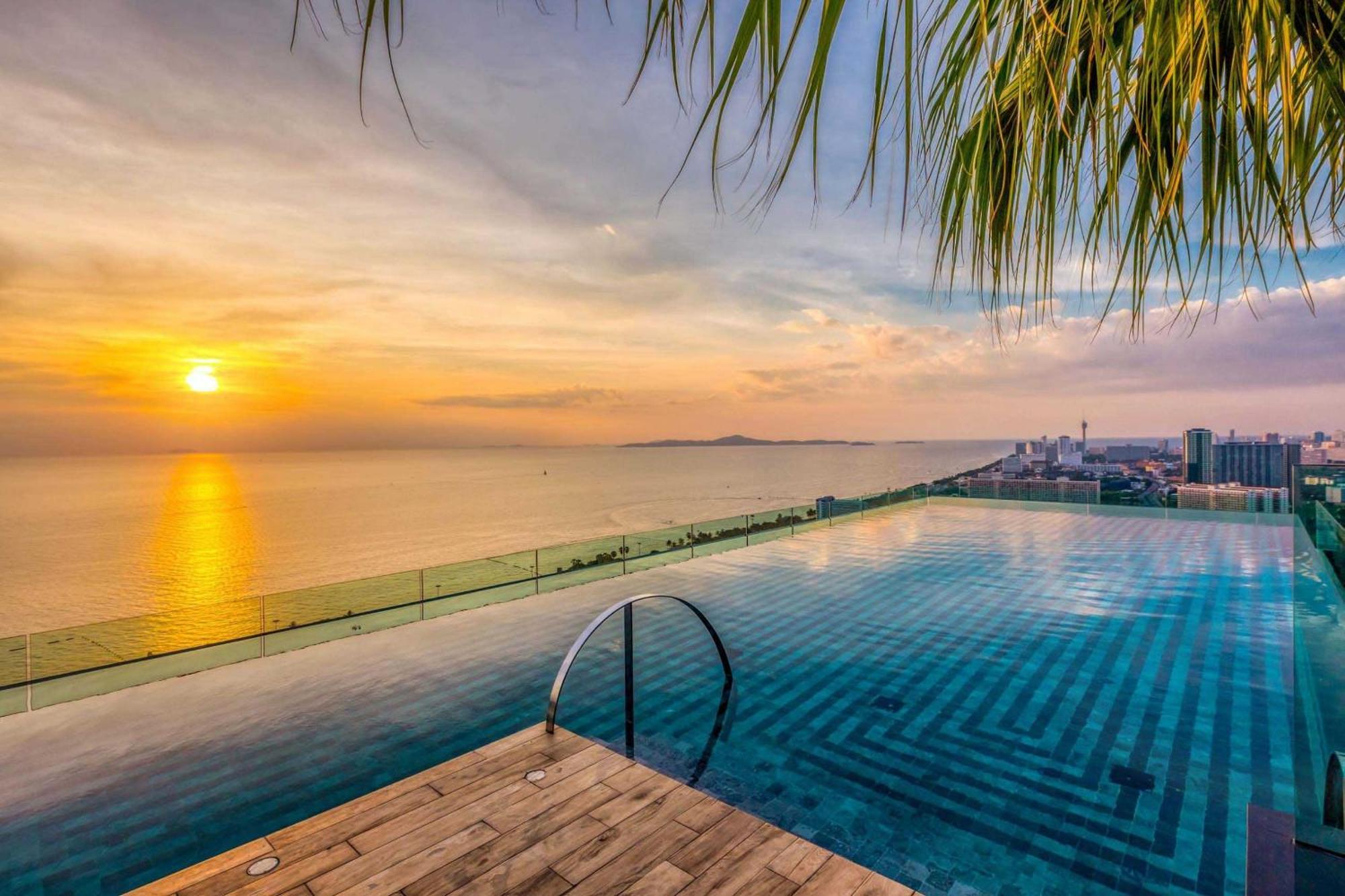 The Riviera Jomtien By Pattaya Holiday Экстерьер фото